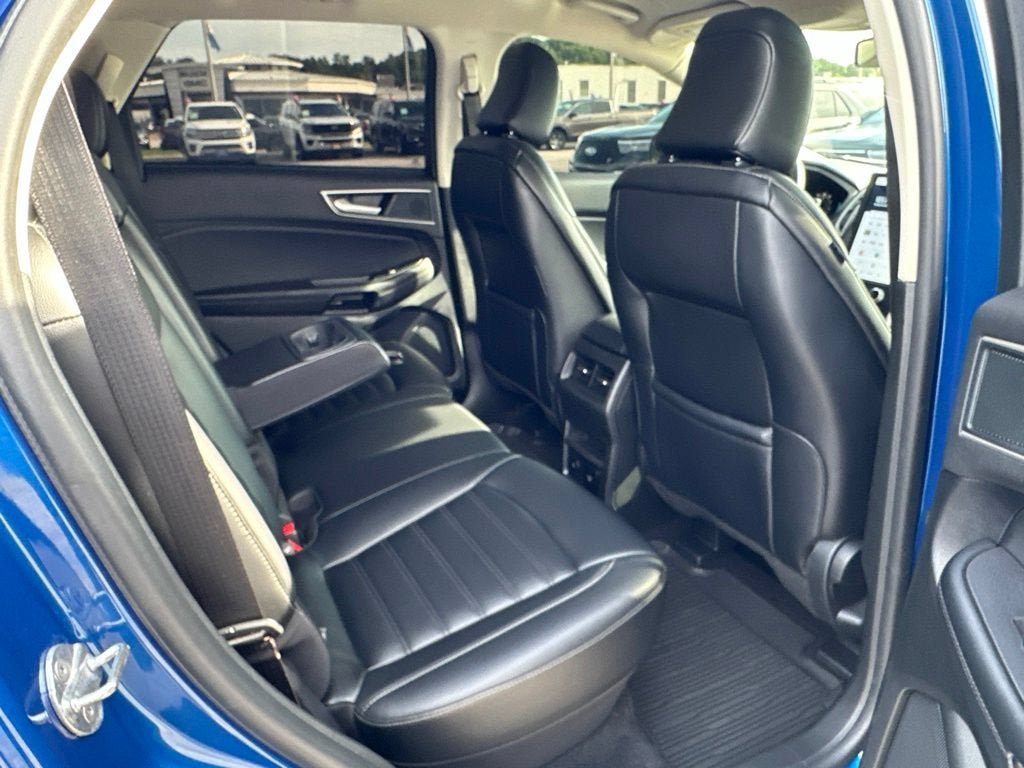 Certified 2024 Ford Edge SEL w/ Convenience Package AWD/4WD image 11