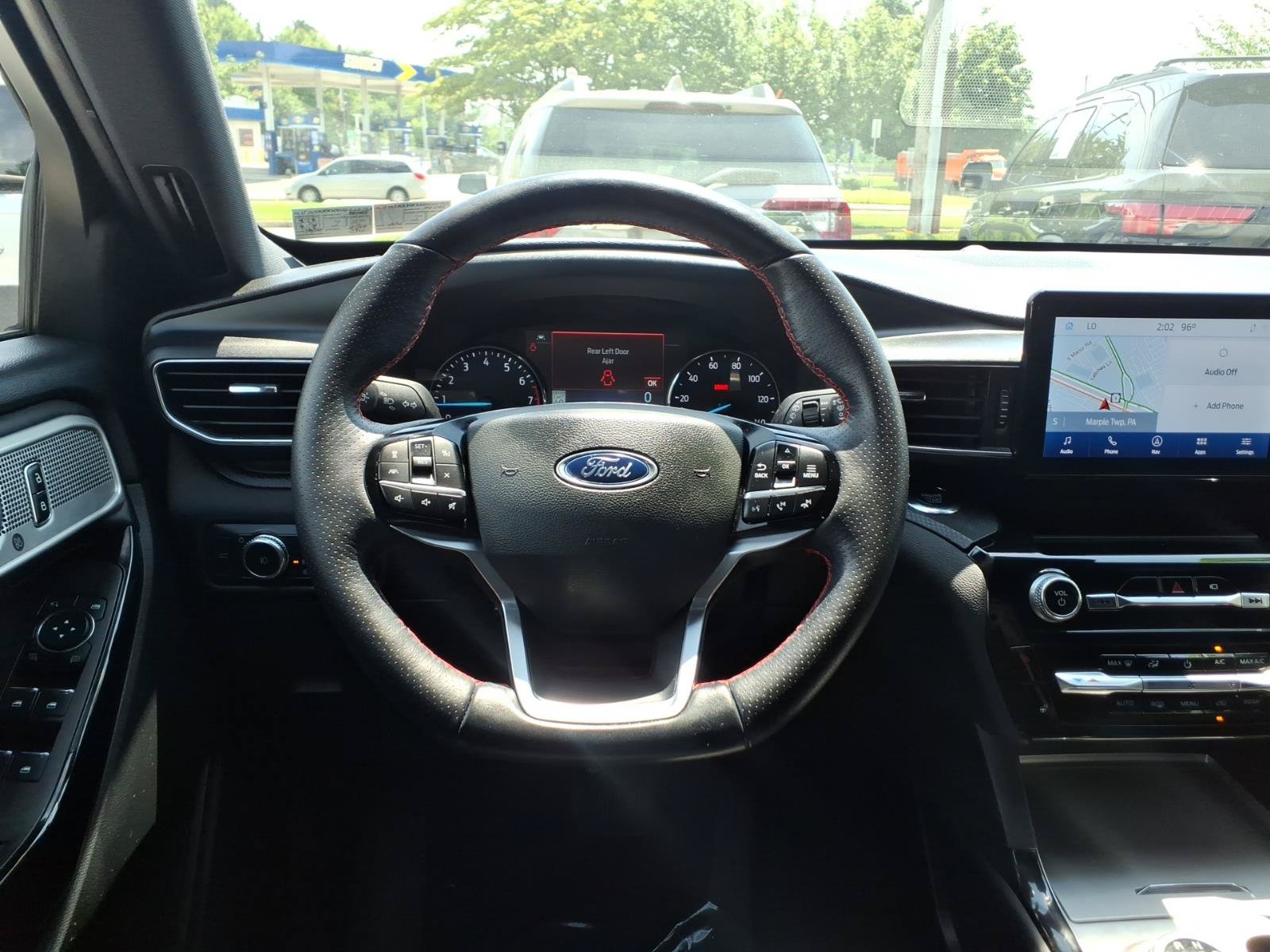 Certified 2022 Ford Explorer ST-Line w/ Class IV Trailer Tow Package AWD/4WD image 17