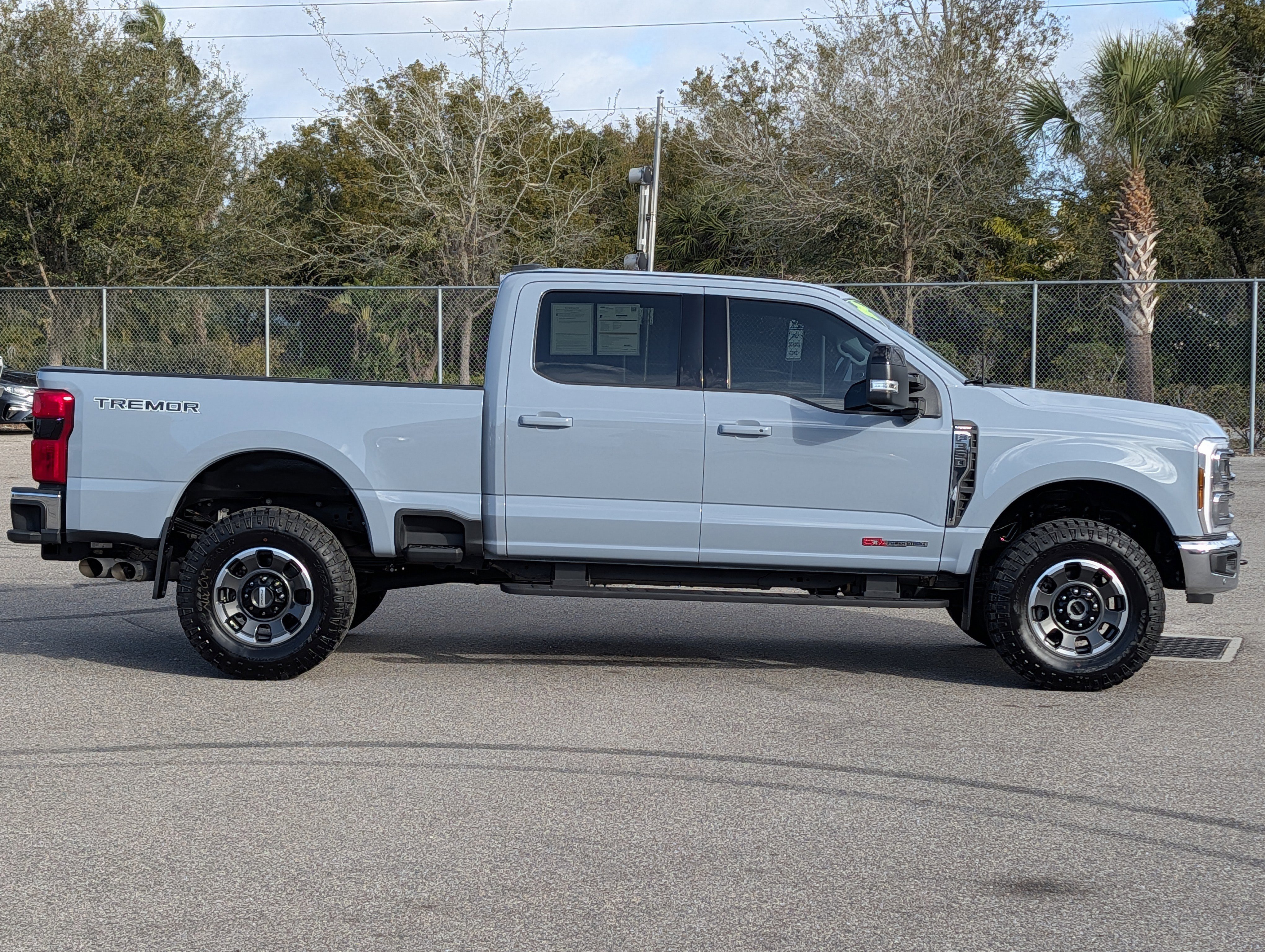 Certified 2024 Ford F350 Lariat w/ Lariat Ultimate Package image 3