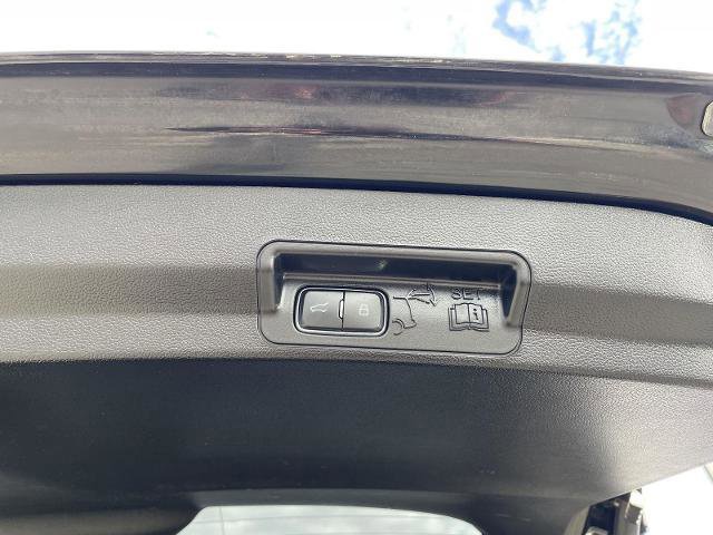 Certified 2023 Ford Explorer ST-Line w/ Class IV Trailer Tow Package image 40