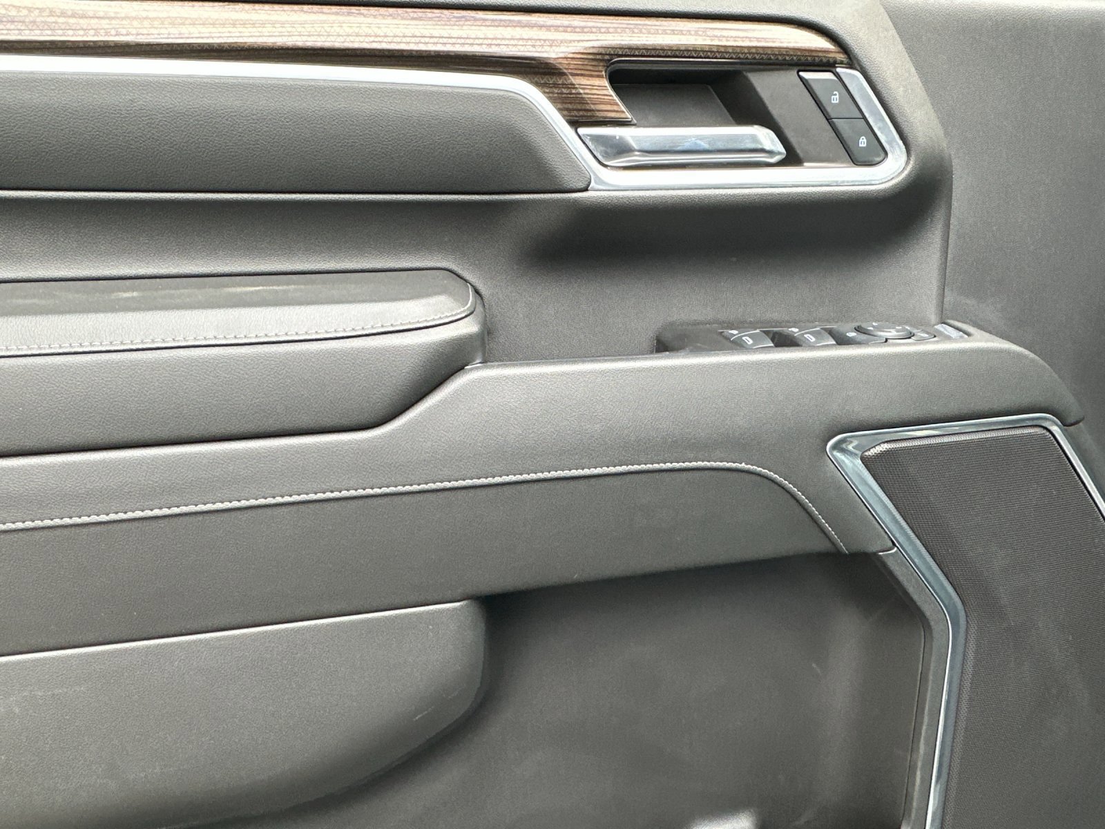 Used 2024 Chevrolet Silverado 2500 LT image 11