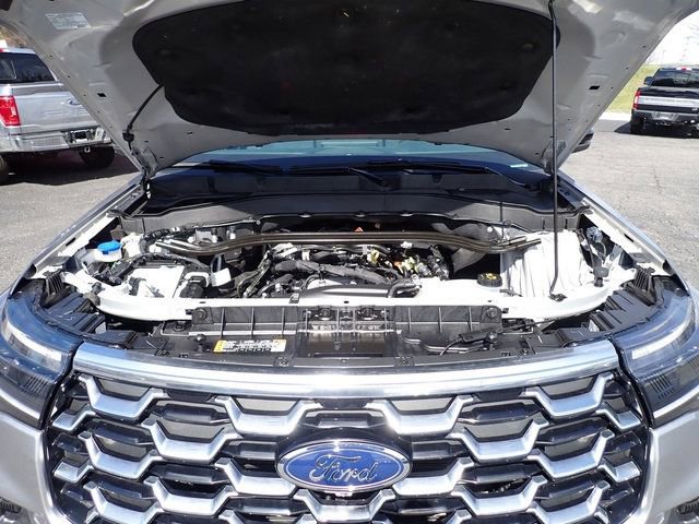 Certified 2025 Ford Explorer Platinum w/ LUX Leather Package AWD/4WD image 14