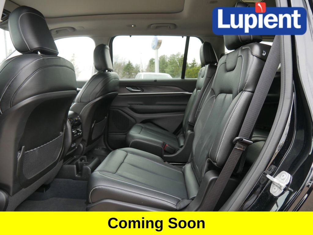 Used 2023 Jeep Grand Cherokee L Limited w/ Luxury Tech Group II image 9