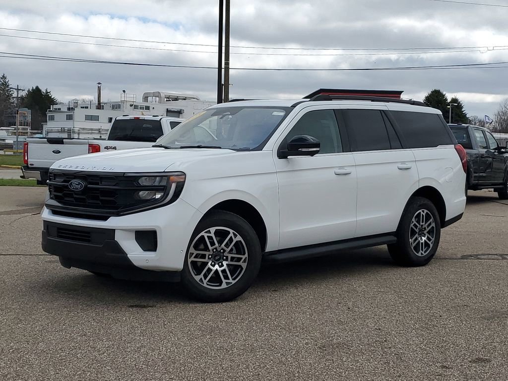 Certified 2025 Ford Expedition Active image 2