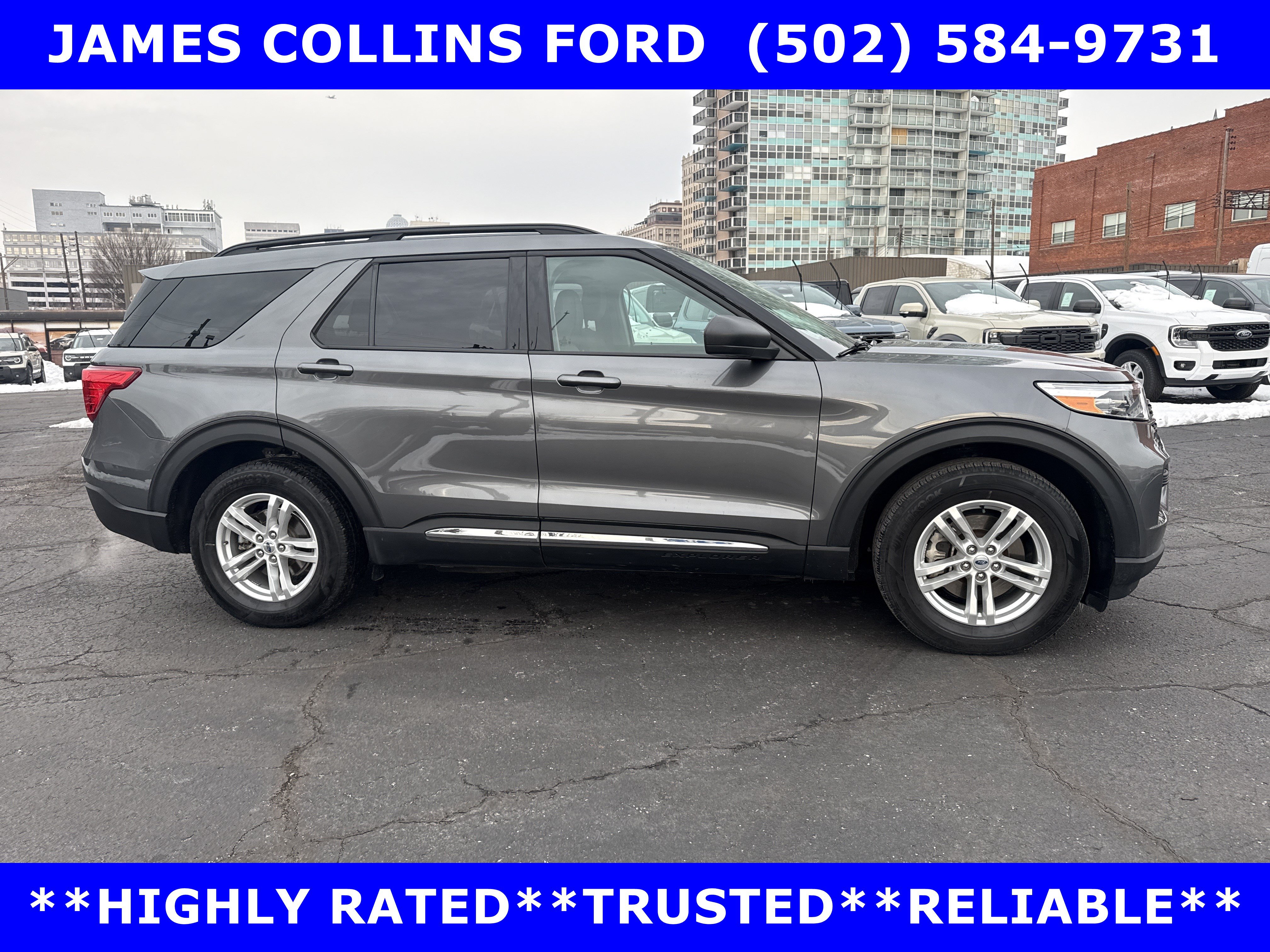 Certified 2023 Ford Explorer XLT RWD image 3