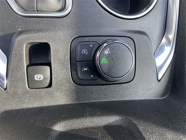 Used 2022 Chevrolet Traverse LT image 24