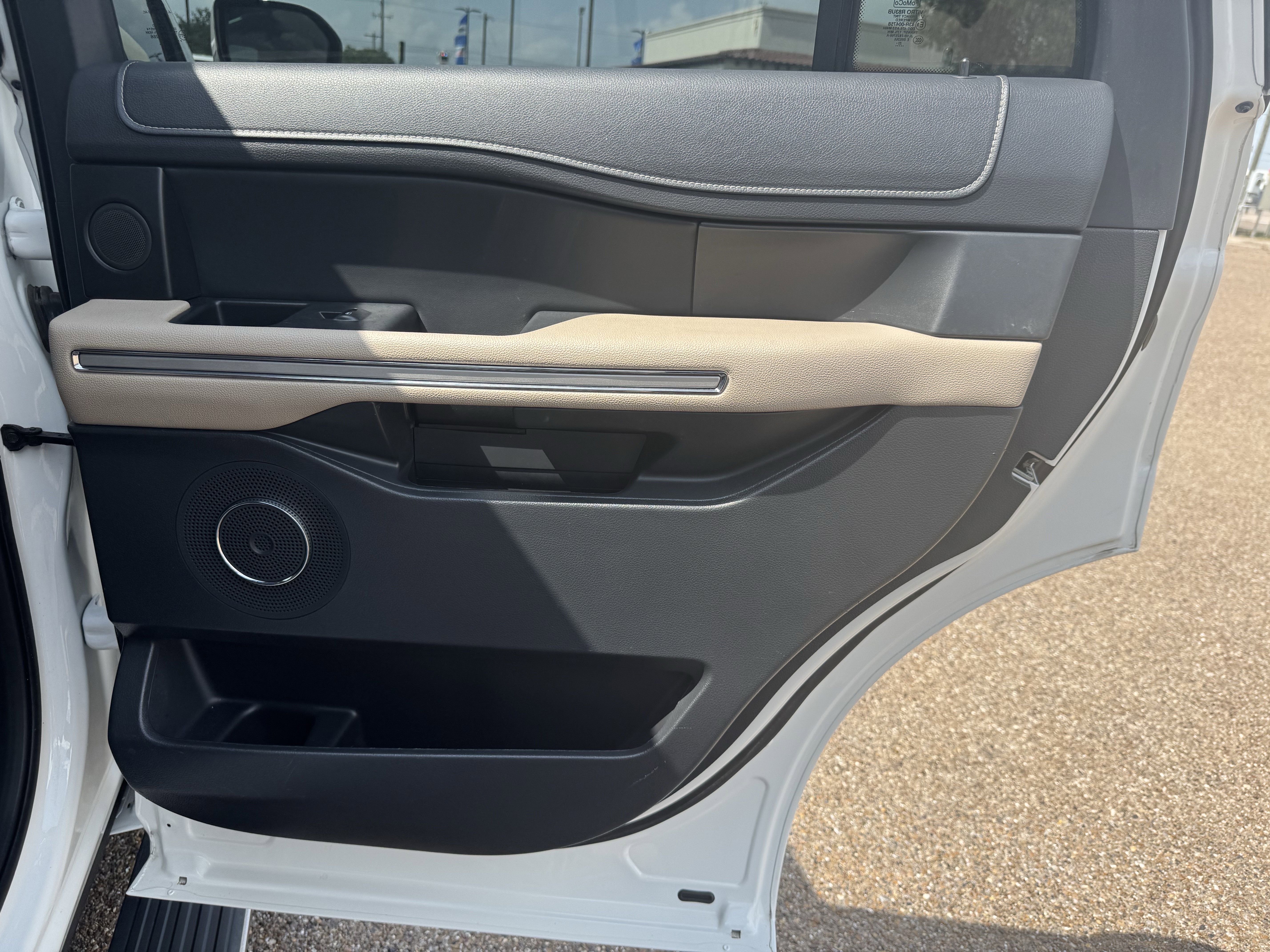 Certified 2023 Ford Expedition Limited RWD image 29
