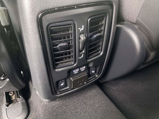 Used 2020 Jeep Grand Cherokee High Altitude AWD/4WD image 13