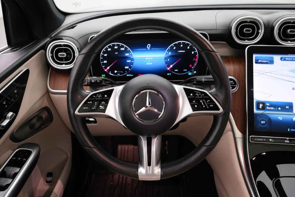 Used 2023 Mercedes-Benz GLC 300 4MATIC image 15