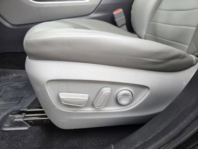 Used 2022 Toyota Highlander XLE image 13