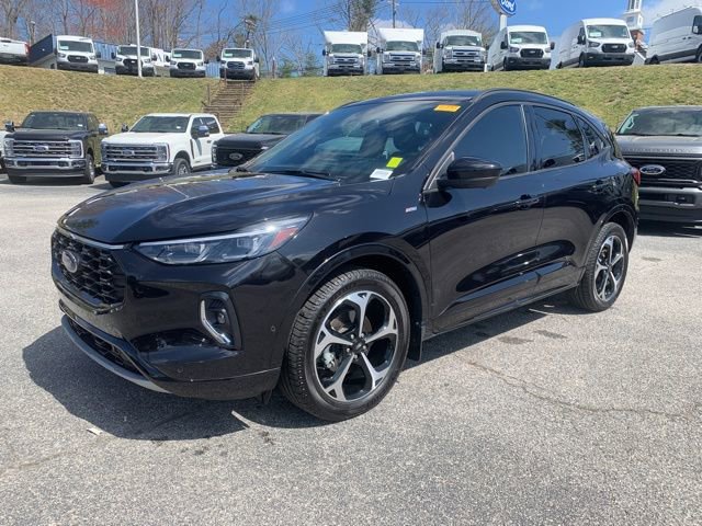 Certified 2023 Ford Escape ST-Line Elite w/ Premium Technology Package image 4