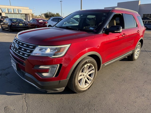 Certified 2017 Ford Explorer XLT w/ Equipment Group 201A image 8