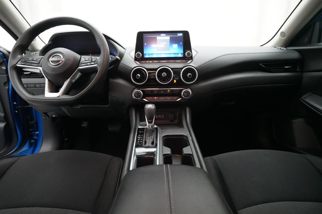 Used 2025 Nissan Sentra SV FWD image 5