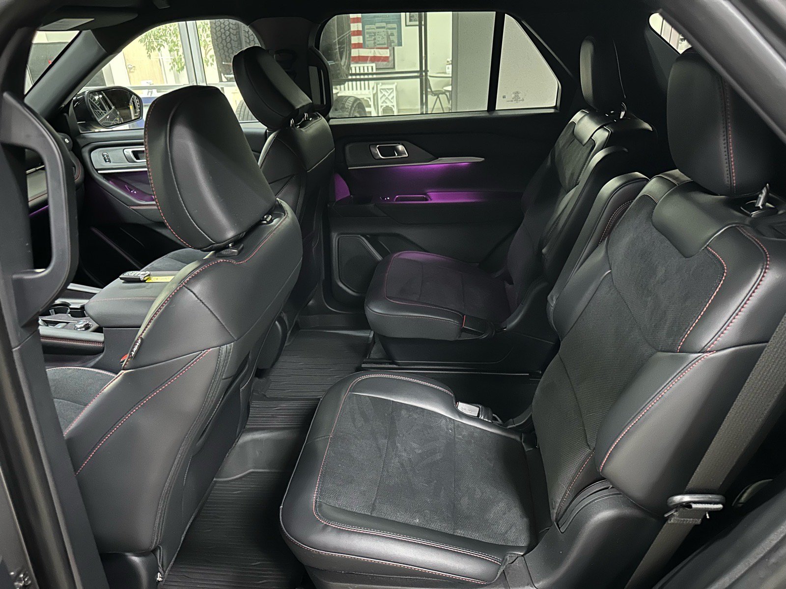 Certified 2025 Ford Explorer ST RWD image 22