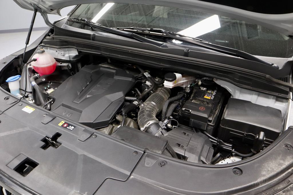 Used 2025 Kia Carnival EX image 17