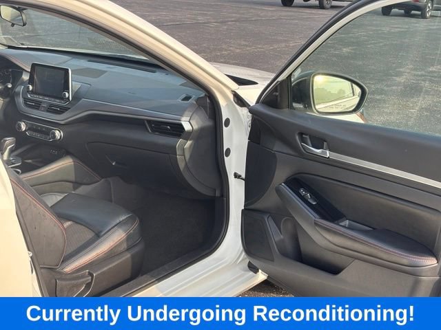 Used 2024 Nissan Altima 2.5 SR FWD image 17