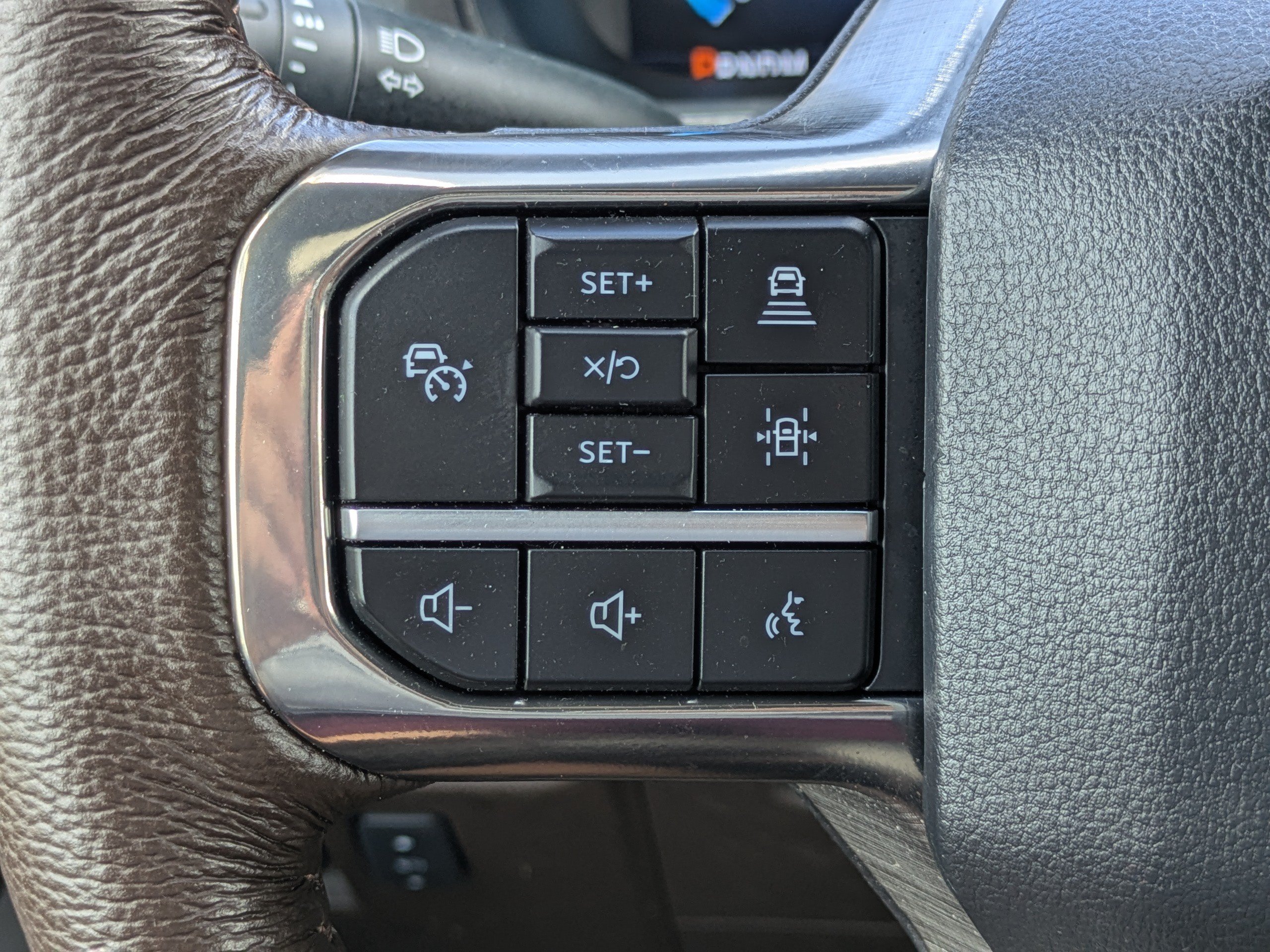 Certified 2025 Ford F150 King Ranch AWD/4WD image 22