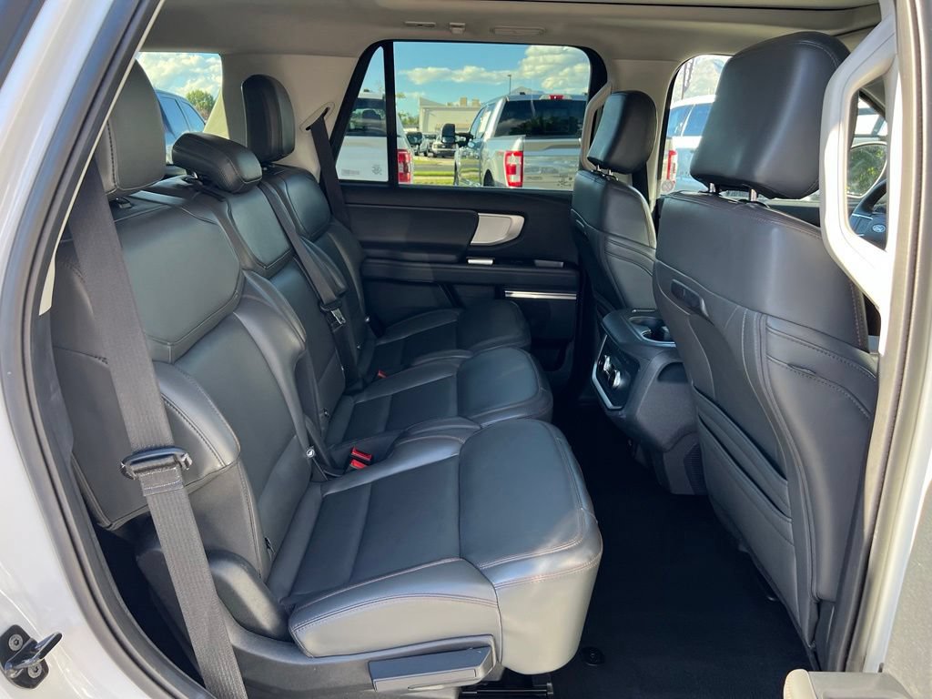 Certified 2025 Ford Expedition Active AWD/4WD image 23