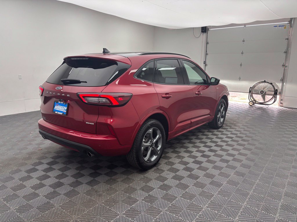 Certified 2023 Ford Escape ST-Line w/ Tech Pack #1 AWD/4WD image 8