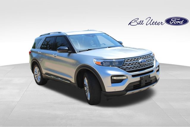 Certified 2024 Ford Explorer Limited w/ Limited Technology Package RWD image 3