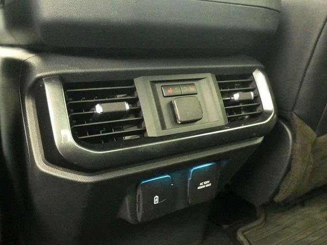 Certified 2022 Ford F150 Lariat w/ Equipment Group 502A High image 12