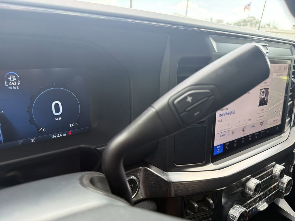 Certified 2025 Ford F250 Lariat w/ Tremor Off-Road Package image 27