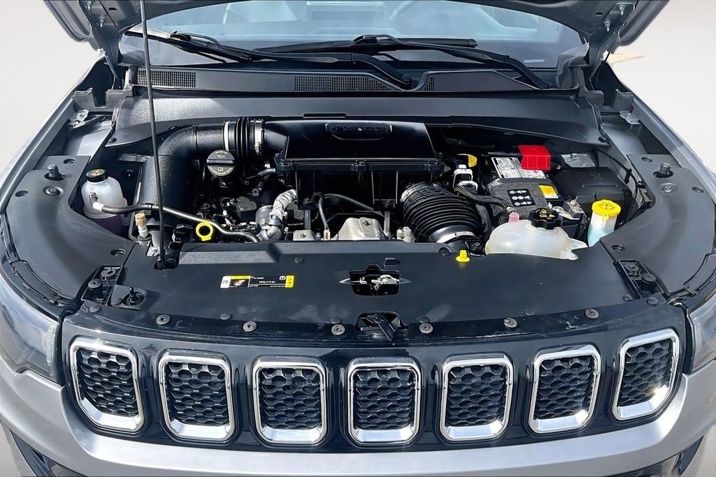 Used 2023 Jeep Compass Limited AWD/4WD image 9