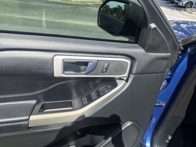Certified 2021 Ford Explorer XLT RWD image 12