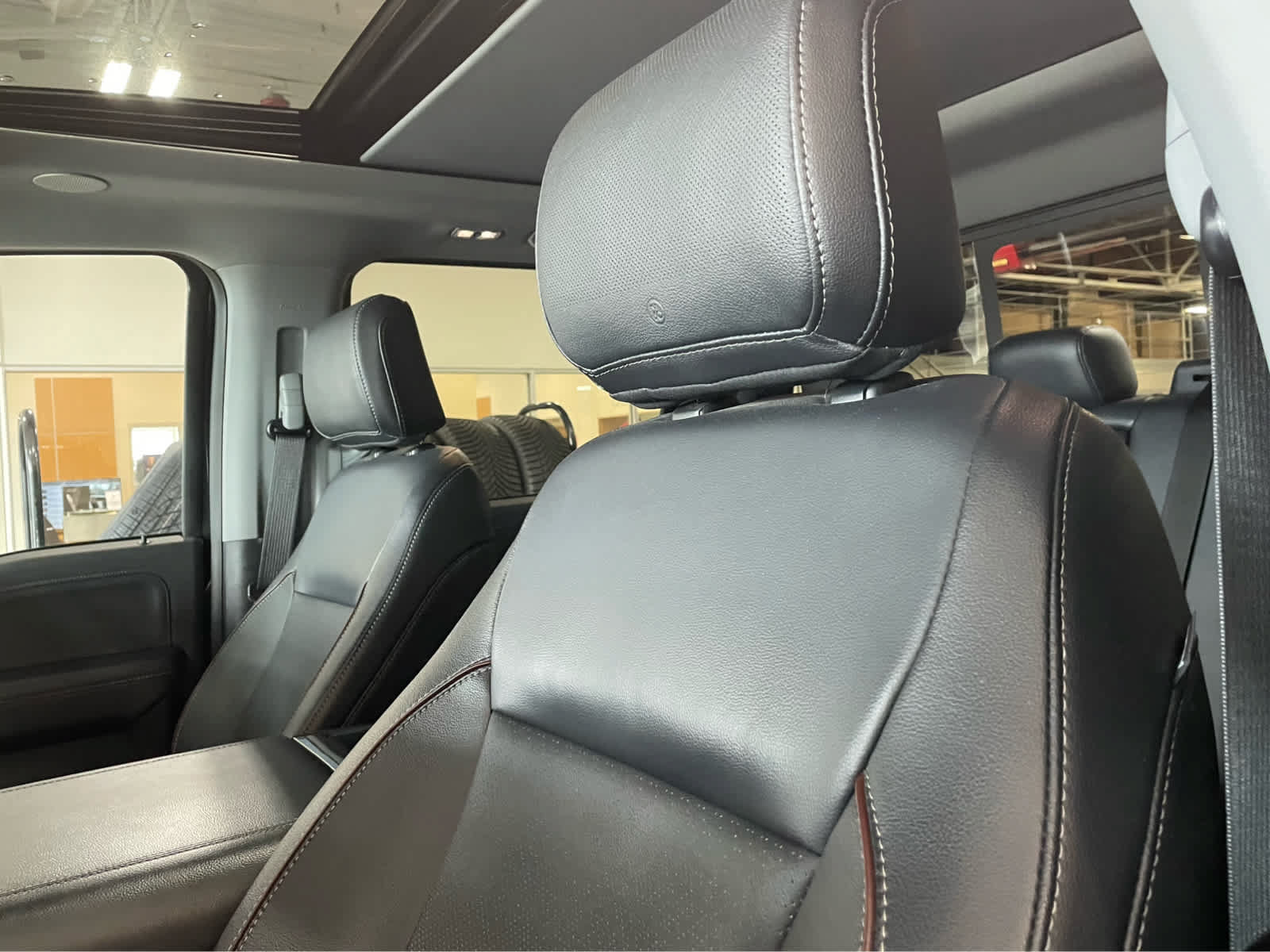Certified 2023 Ford F250 Lariat w/ Lariat Ultimate Package AWD/4WD image 17