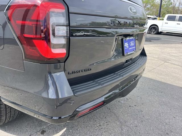 Certified 2023 Ford Expedition Limited image 10