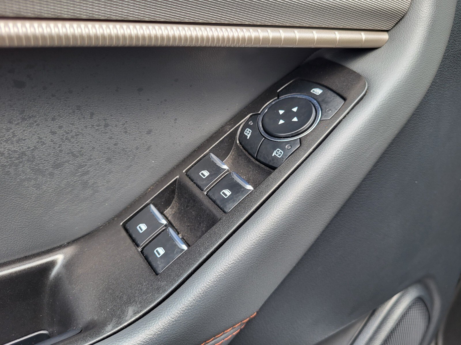 Certified 2025 Ford Explorer Active RWD image 20