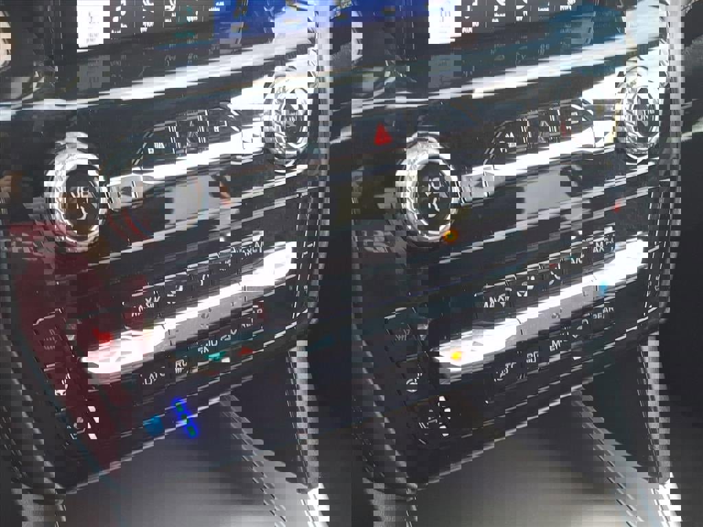 Certified 2023 Ford Explorer Platinum w/ Technology Package image 29