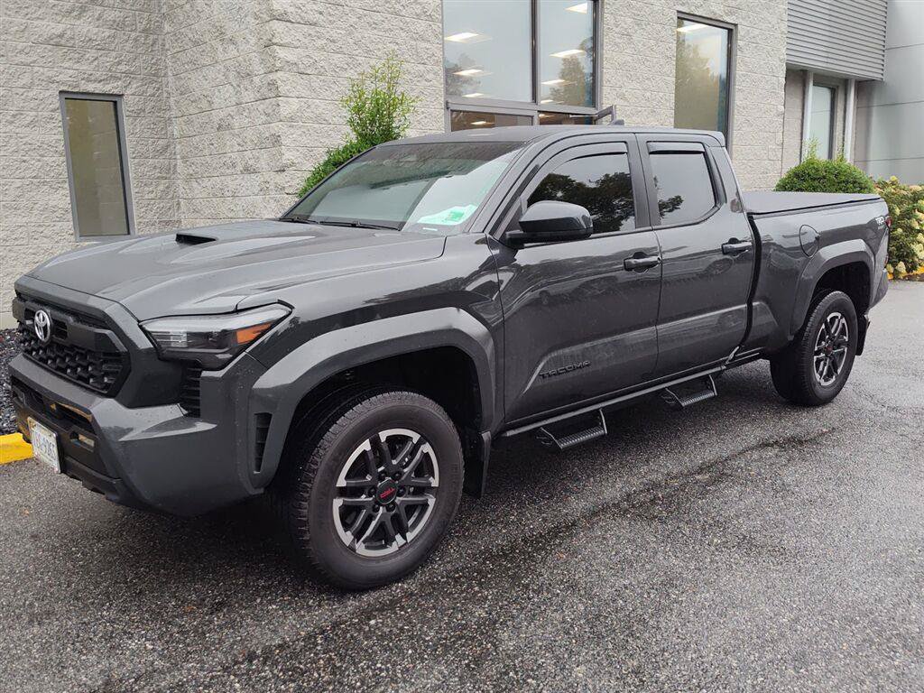 Used 2025 Toyota Tacoma TRD Sport AWD/4WD image 1