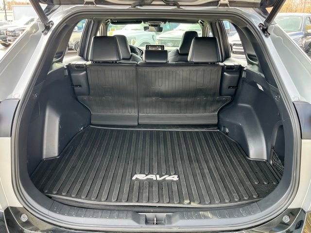 Used 2021 Toyota RAV4 XSE AWD/4WD image 8