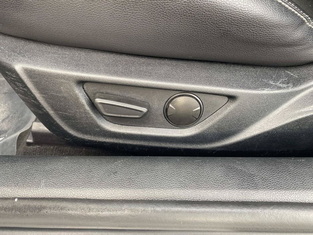 Certified 2022 Ford Mustang Premium RWD image 19