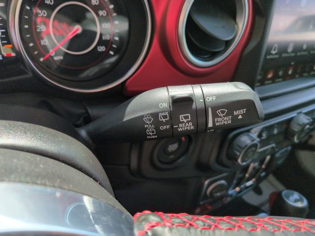 Used 2022 Jeep Wrangler Unlimited Rubicon w/ Dual Top Group AWD/4WD image 34