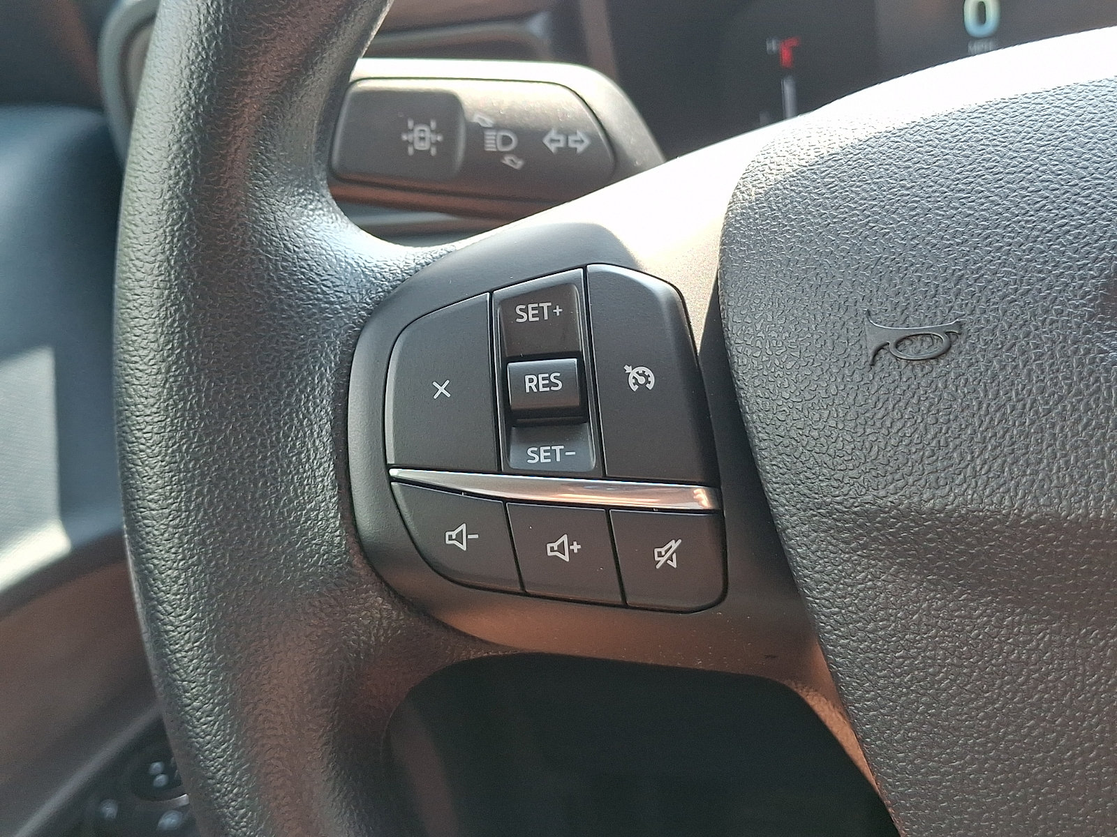 Certified 2025 Ford Maverick XL FWD image 21