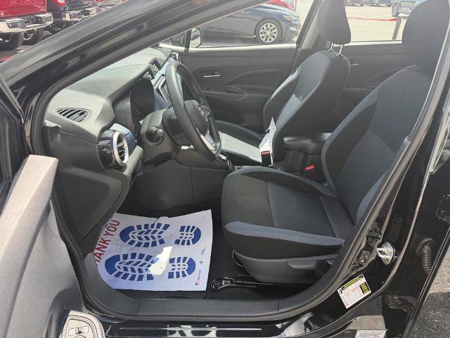 Used 2025 Nissan Versa SV FWD image 11