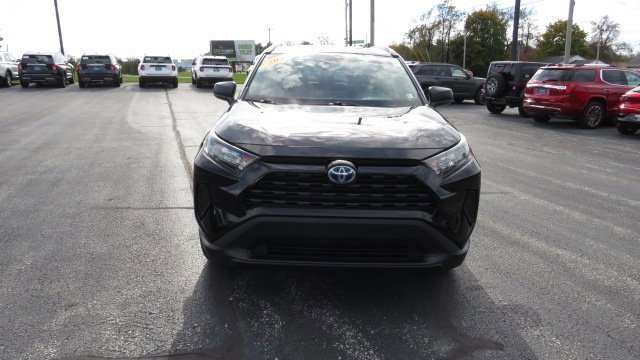Used 2020 Toyota RAV4 LE image 8