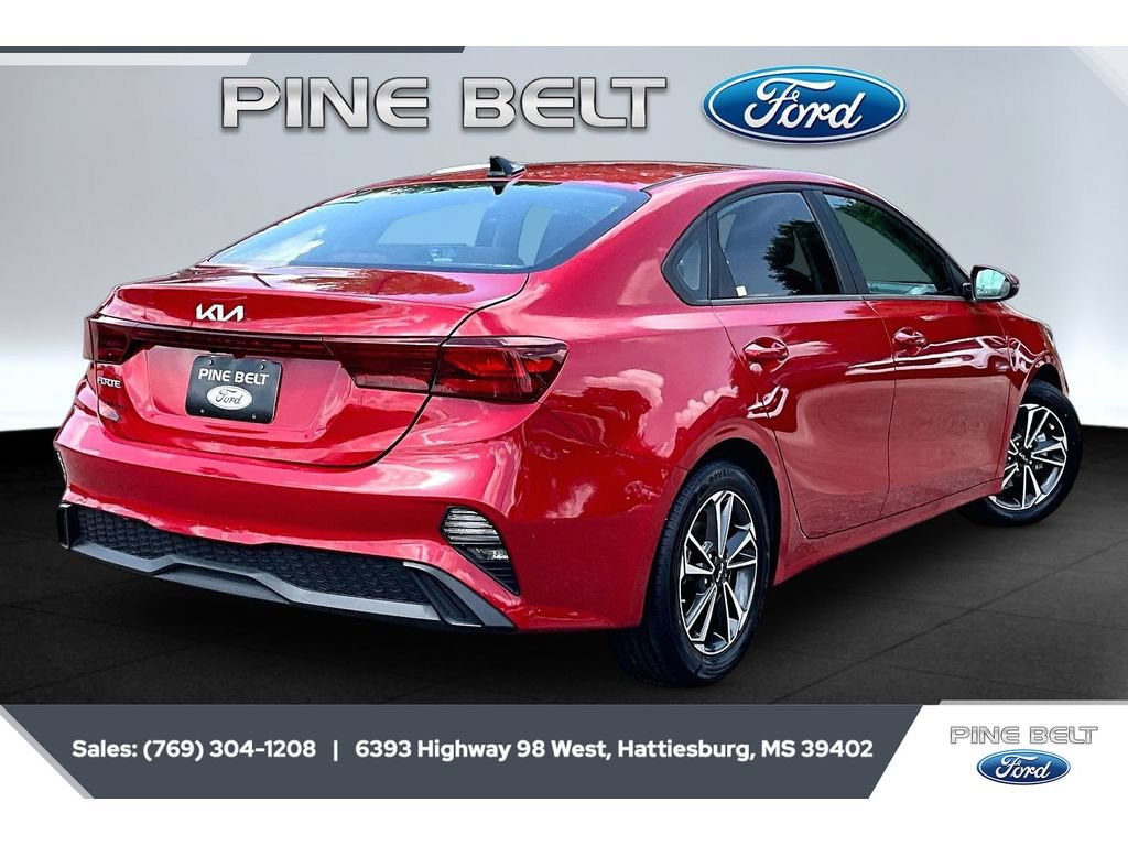 Used 2022 Kia Forte LXS w/ LXS Technology Package FWD image 11