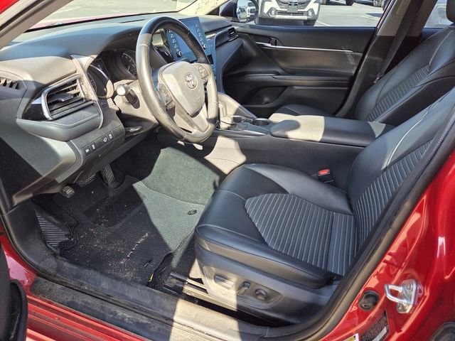 Used 2021 Toyota Camry SE w/ Convenience Package FWD image 3