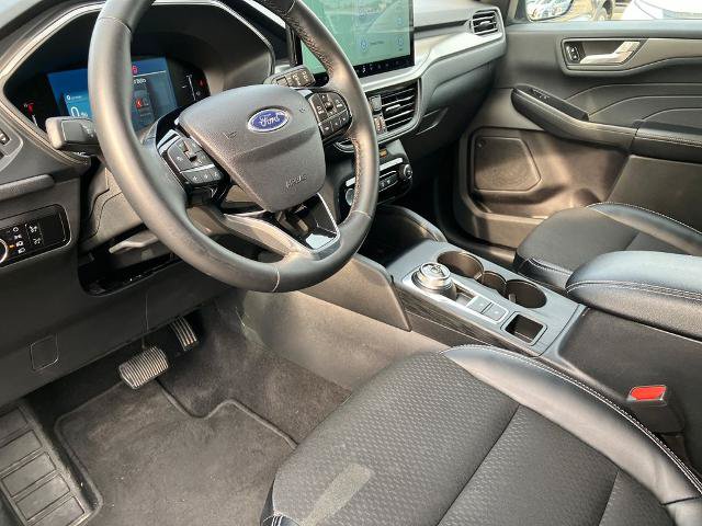 Certified 2025 Ford Escape SE FWD image 23