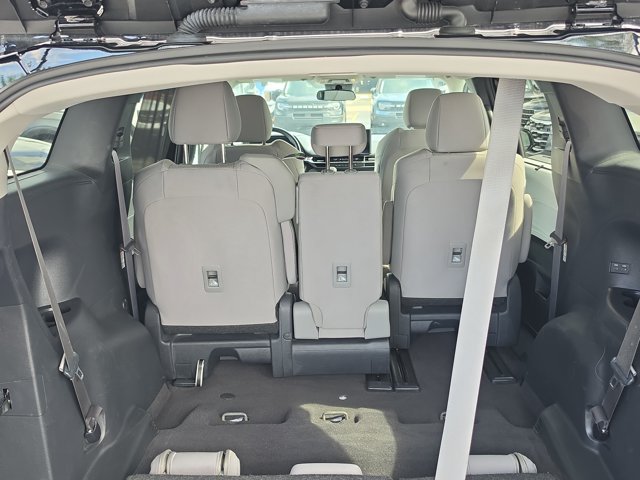 Used 2025 Toyota Sienna LE FWD image 10