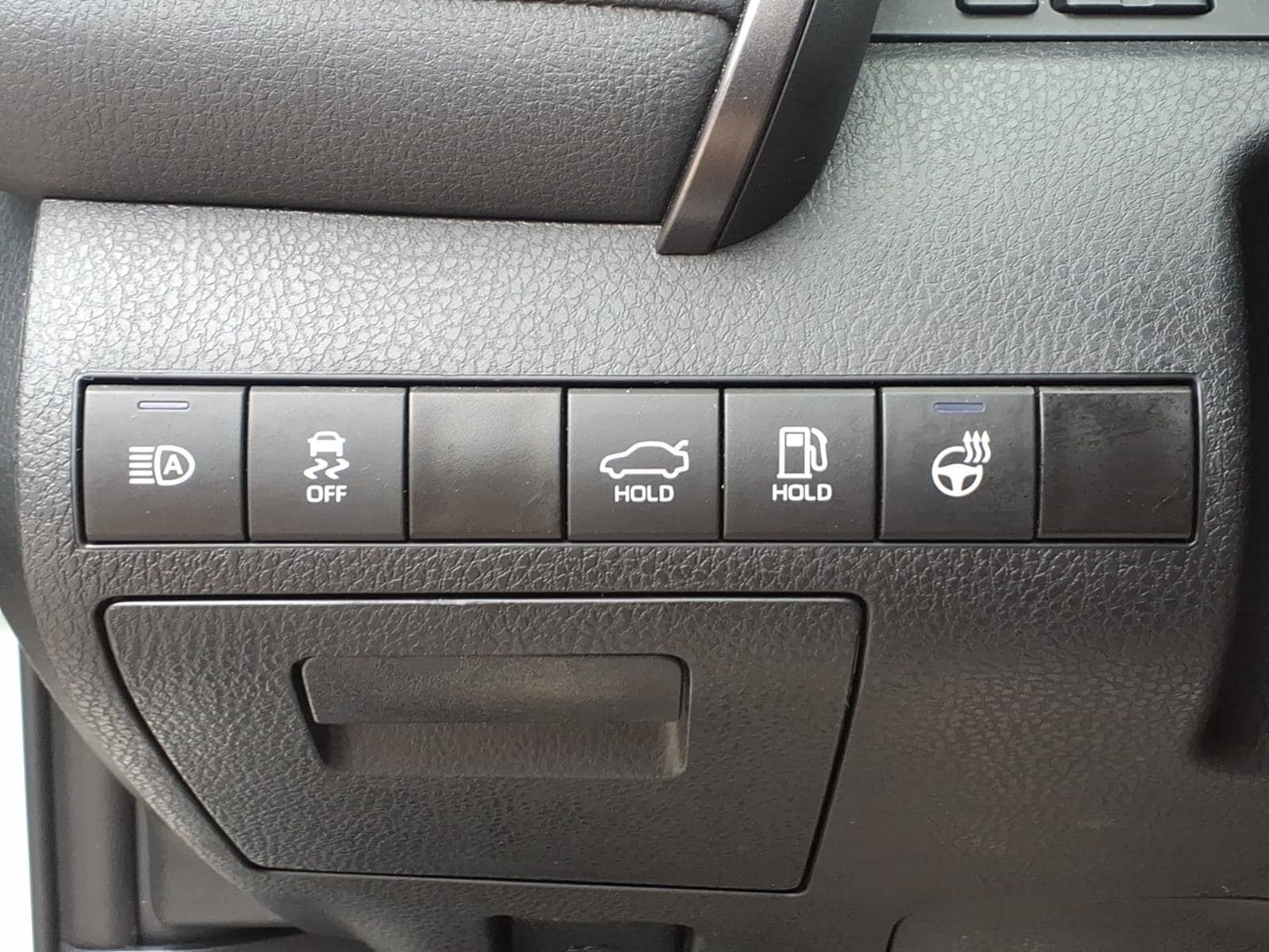 Used 2024 Toyota Camry SE w/ Cold Weather Package FWD image 21