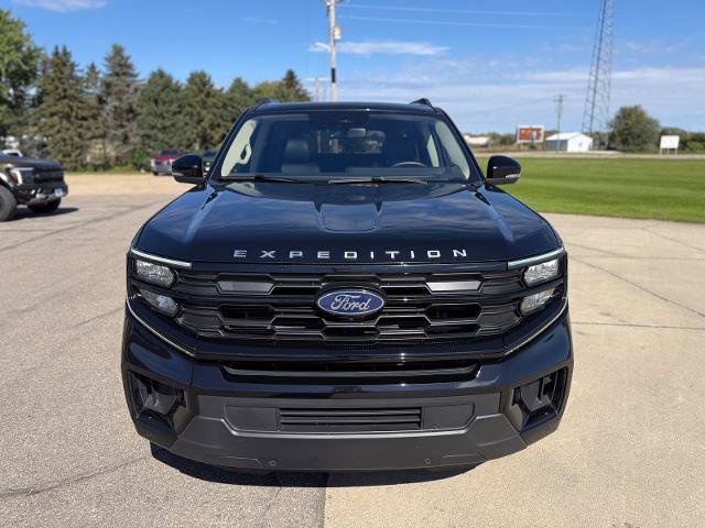 Certified 2025 Ford Expedition Active AWD/4WD image 12