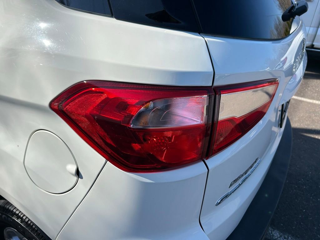 Certified 2022 Ford EcoSport SE image 30