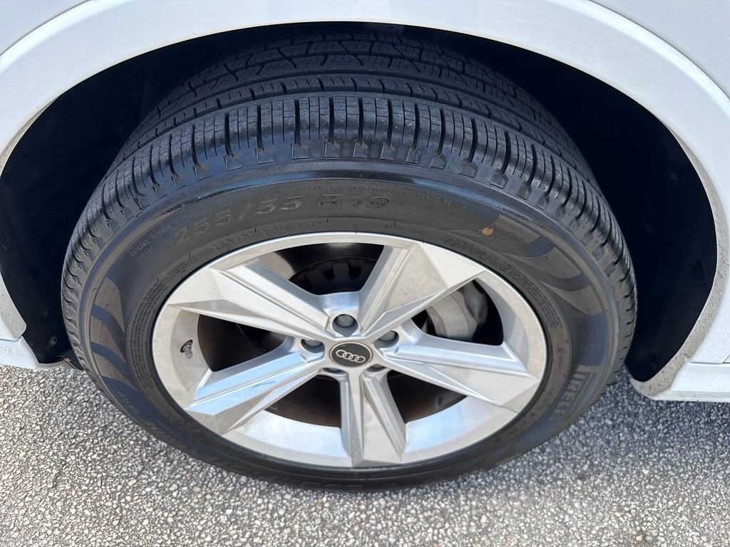 Used 2025 Audi Q7 2.0T Premium w/ Convenience Package AWD/4WD image 13