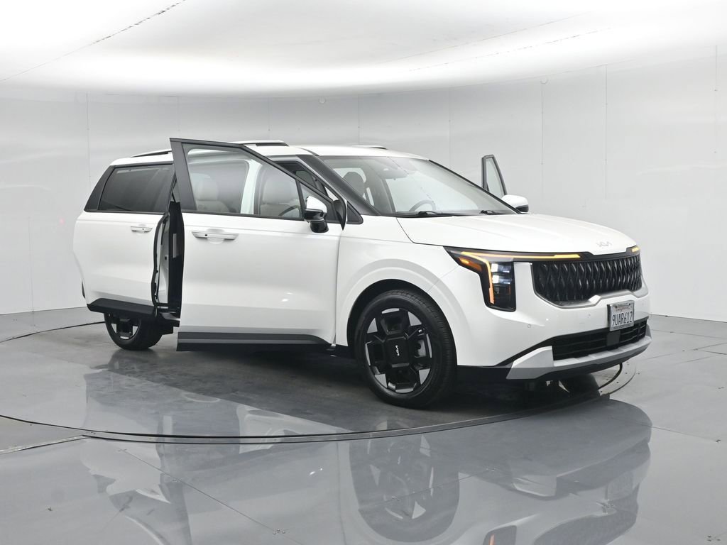 Used 2025 Kia Carnival EX image 37
