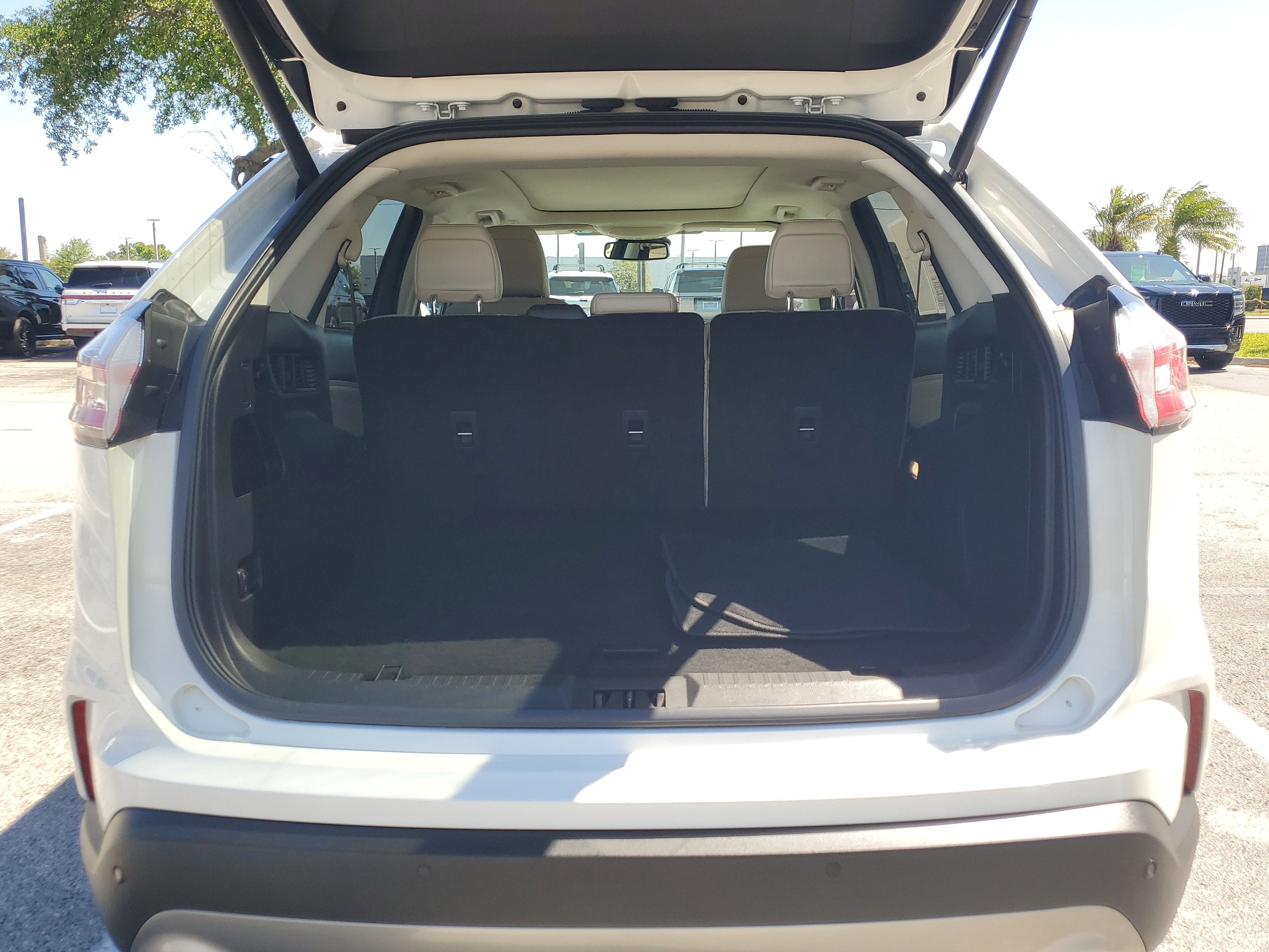 Certified 2023 Ford Edge Titanium w/ Class II Trailer Tow Package image 10