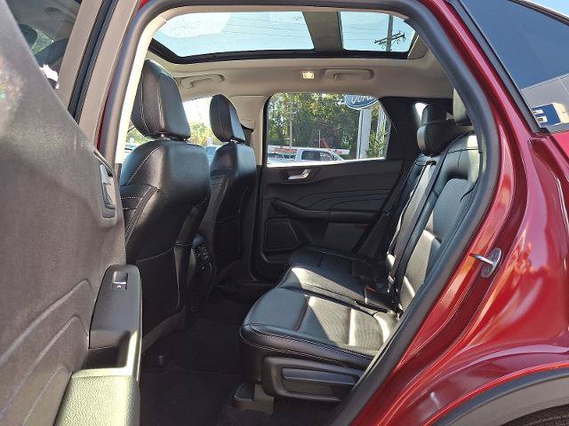 Certified 2022 Ford Escape SEL AWD/4WD image 10